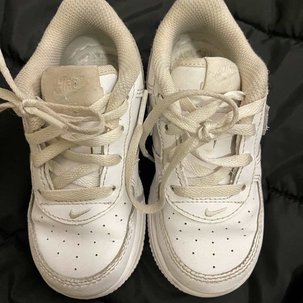 Nike Air Force 1
Low